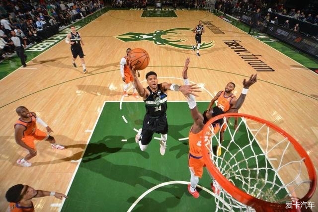 英超-萨拉赫梅开二度 利物浦3-2胜8分领跑